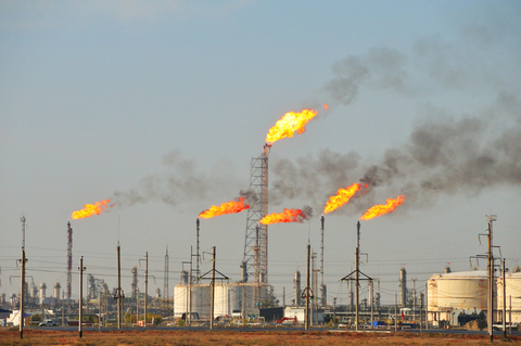 天然气燃除每年导致超过4亿吨二氧化碳排放。Graforce的甲烷电解技术是一种开创性解决方案，可将火炬气和其他碳氢化合物转化为清洁的氢气和固体碳。（照片：美国商业资讯）