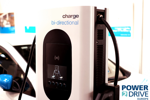 Bidirectional Charging at an AC-Charging Station (Photo: Solar Promotion GmbH)