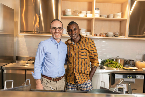 Marcus Samuelsson x Didier Toubia（供图：Noi Einav） 