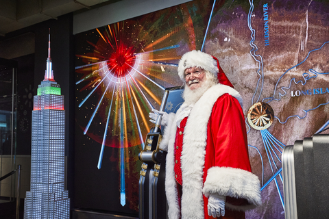 全年最美好时光：帝国大厦宣布推出深受粉丝喜爱的节日活动，包括庆祝《圣诞精灵》上映20周年、经典节日装饰、节日快闪售卖、主题灯光等（照片：美国商业资讯）