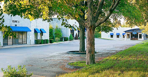 QPS Missouri is a division of QPS Holdings, LLC, a global Contract Research Organization. QPS Missouri conducts Phase I-IV clinical trials in Springfield, Missouri, and has recently added a new safety laboratory, updated pharmacy, and clinical trial kit production facility. (Photo: Business Wire)