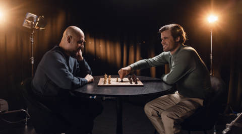Magnus Carlsen和Pep Guardiola分享了他们职业生涯中的难忘时刻，并详述了这两项运动的战略战术。(照片：美国商业资讯） 