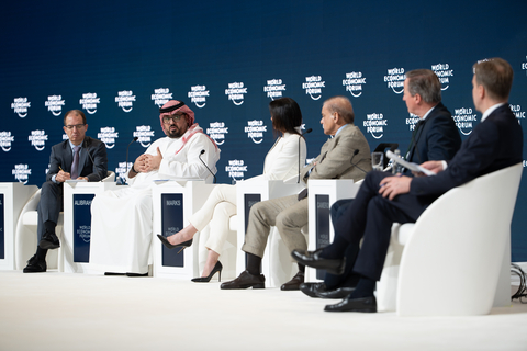 沙烏地阿拉伯經濟和計畫大臣Faisal Alibrahim閣下宣布沙烏地阿拉伯將加入人工智慧治理聯盟，共同提出「促進成長和發展的包容性人工智慧倡議」（照片：AETOSWire）