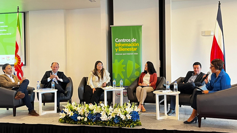 A panel discussion was held to discuss Public-Private Partnerships among business representatives and public organizations, including the CCSS (Costa Rican Social Security System) Financial Director, Gustavo Picado (second from left).