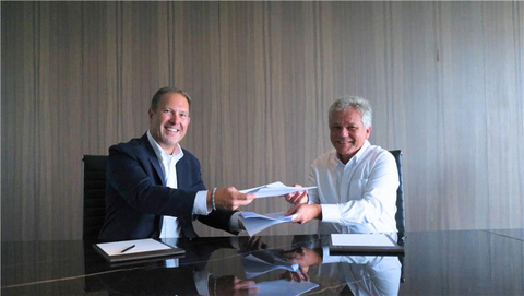 From left to right: Roary Stasko, CEO, Telstra International; Patrick George, CEO, iBASIS