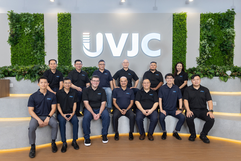 UVJC團隊在公司位於新加坡的新全球總部和研發中
