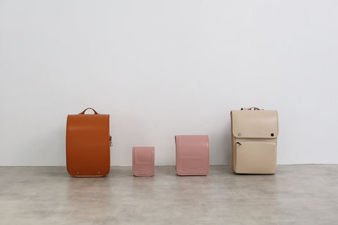 左起：Japanese randoseru (school backpack)、Leather-Style Kawaii Chic Shoulder、Leather-Style Kawaii Chic Mini Backpack、Leather-Style Backpack 