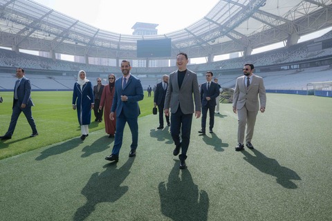 Sultan bin Ahmed視察上海電影製片廠、影視樂園和體育場（照片：AETOSWire）