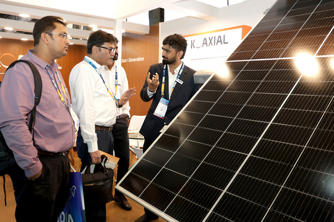 熱情訪客踴躍參加「Intersolar India」。這個展會自2009年來一直是印度的產業盛事。(©Solar Promotion GmbH)