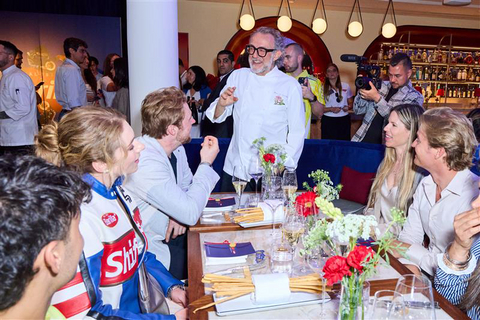 Barilla在Torno Subito餐廳設宴招待Arvid Lindblad、Mikaela Shiffrin和Nico Rosberg，同時特邀Massimo Bottura主廚出席，眾多F1業界人士齊聚現場，共赴這場驚喜晚宴。