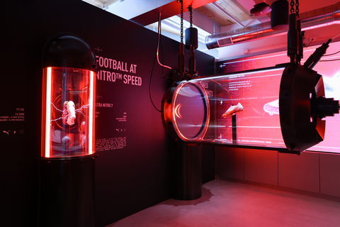 全球運動品牌PUMA今日於洛杉磯正式啟用PUMA NITRO™ Lab，這不僅是其創新平台的全新篇章，更是該公司迄今為止最重大的里程碑，象徵著Ultra Nitro 7的全球首度亮相，以及NITRO™科技首次應用於足球鞋領域。