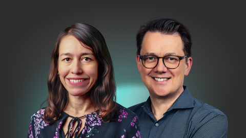 From left to right: Dr. Inés de Vega, Chief Scientist, and Dr. Craig Ciesla, Chief Technology Officer.

