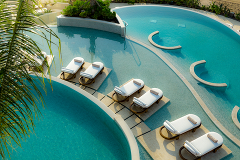 A stunning overhead view of the pool

