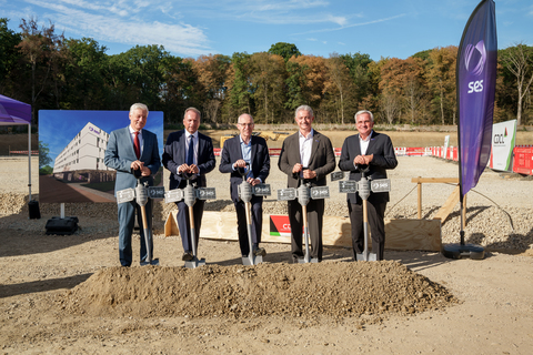 Left to right: Claude Wiseler, President of the Chamber of Deputies, Luxembourg; Gilles Roth, Minister of Finance, Luxembourg; Luc Frieden, Prime Minister of Luxembourg; Adel Al-Saleh, CEO, SES; Frank Esser, Chairman of the Board of Directors, SES
