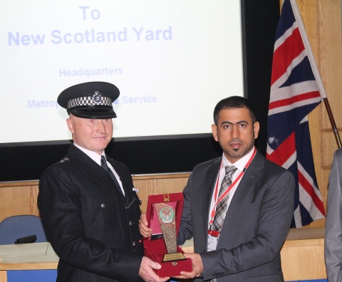 Lieutenant Colonel Khaled Saeed Al Shamesi and Commander Neil Basu during the meeting (Photo: Business Wire)
