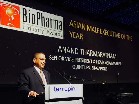 Quintiles Head of Asia Markets Anand Tharmaratnam, M.D., accepts 'Asian Male Executive of the Year' honors at the BioPharma Asia Industry Awards dinner Tuesday night (24 March) in Singapore. (Photo: Business Wire) 
