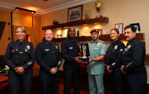 Colonel Al Shamesi presenting a commemorative shield to Head of the US delegation (Photo - ME NewsWire)