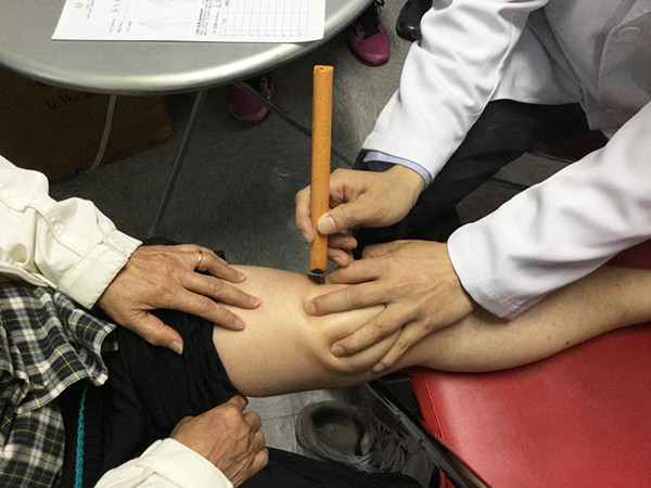 HKMA201504c:膝蓋關節痛十分普遍,只要疏通數個穴位,病者便可健步如飛。