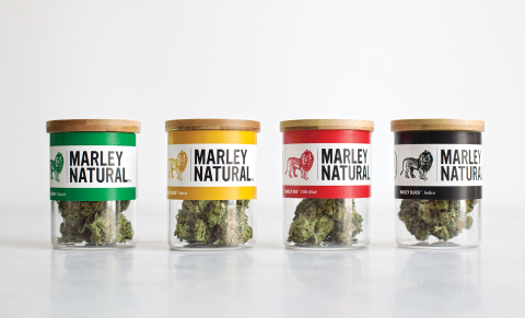 Marley Natural大麻花和大麻油都是从当地农场手工挑选，这些农场由经验丰富的种植者打理，他们使用的是可持续的种植方式。所有的Marley Natural产品均是纯天然的，使用的是无荫蔽种植方式，且未受到有害杀虫剂、化学药剂或肥料的污染。同时，这些产品都经过了测试，并明确标识了效能、纯度和安全性。（照片：美国商业资讯）