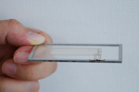 京瓷的1毫米超轻薄压电薄膜扬声器（照片：美国商业资讯） 